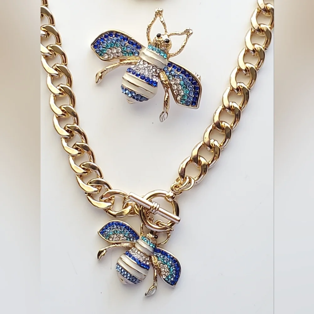 Curb Link Necklace with Bumble Bee Pendant and Matching Brooch
